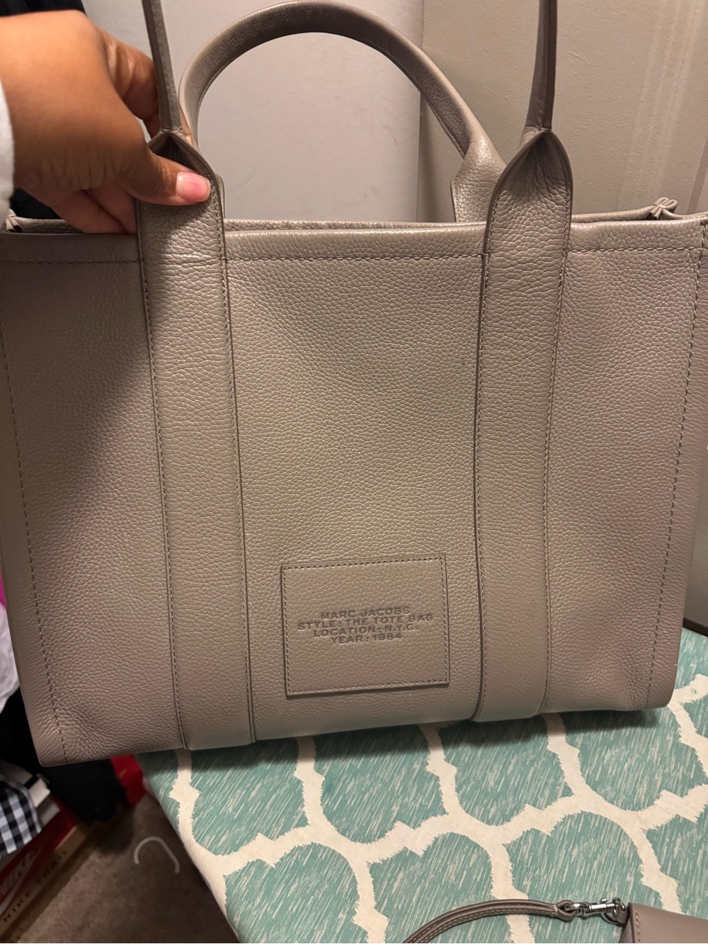 Marc Jacobs Gray 'The Tote Bag' Leather Tote - Picture 13 of 16